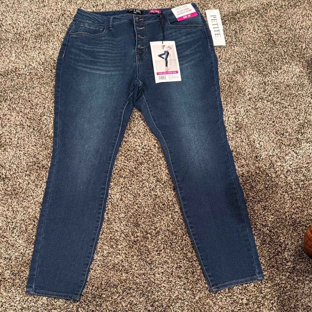 NWT SIZE 14p Women's Classic Blue Skinny Jeans